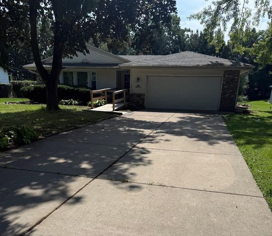 N52W23799 Parkview DRIVE, Lisbon, WI 53089