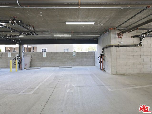 5657 Virginia Avenue 302, Los Angeles, CA 90038