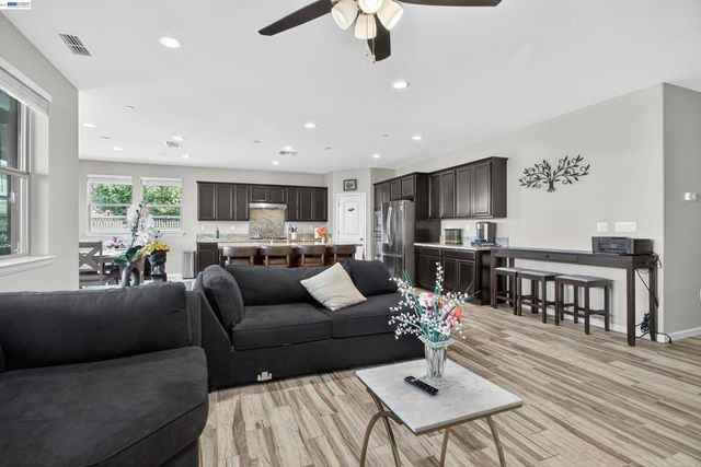 1787 Branson Court, Lathrop, CA 95330