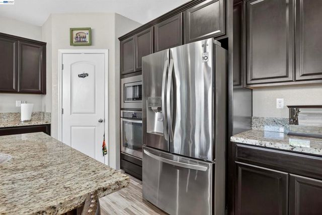 1787 Branson Court, Lathrop, CA 95330