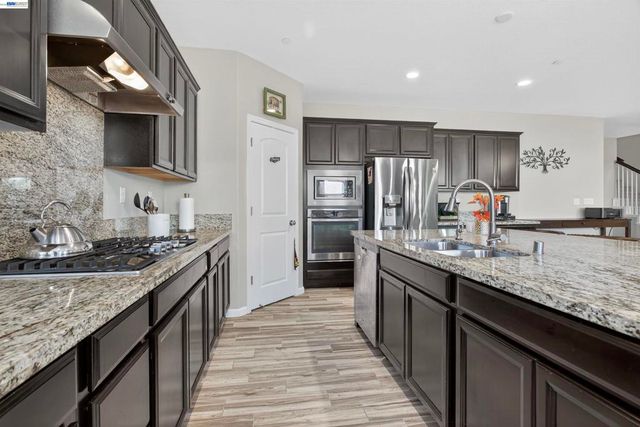 1787 Branson Court, Lathrop, CA 95330