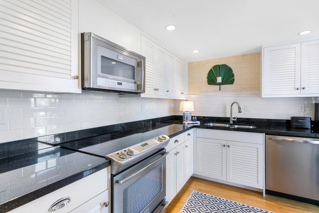 1200 S Flagler Drive 606, West Palm Beach, FL 33401