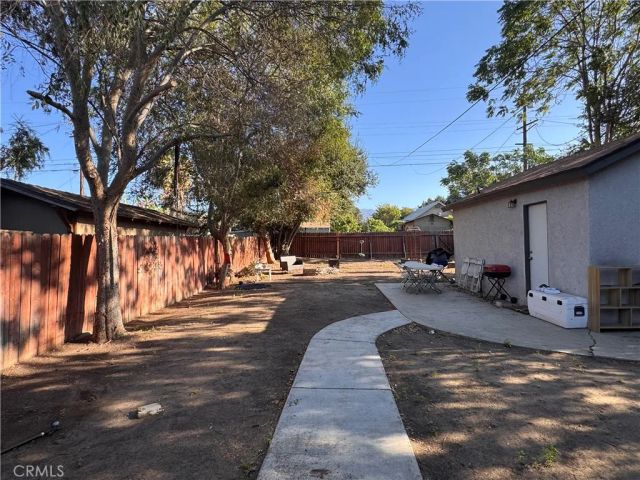 220 W Kendall, Corona, CA 92882