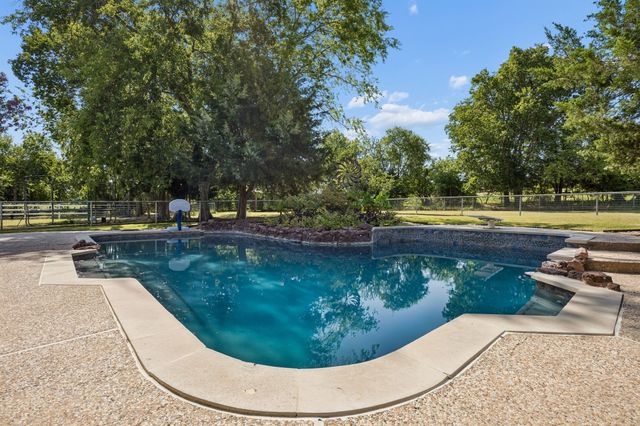 15175 Markout Central, Forney, TX 75126