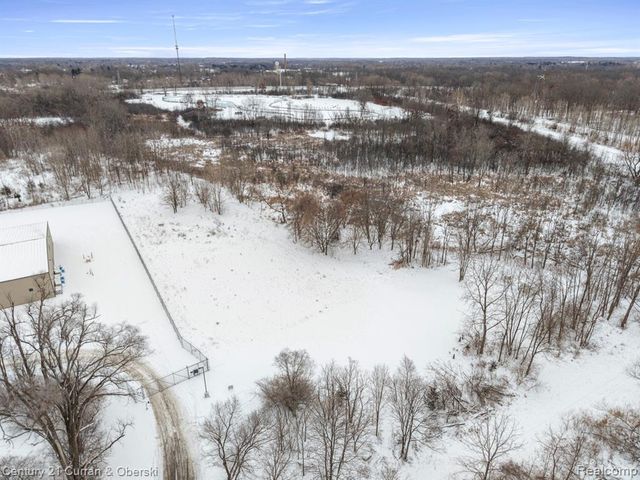 1139 S Dettman Road, Jackson, MI 49203