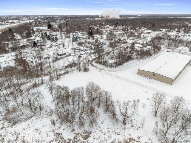 1139 S Dettman Road, Jackson, MI 49203