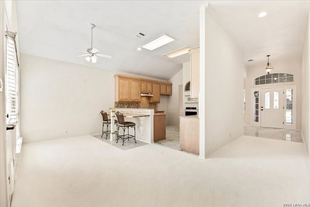 30 Amber Frst, San Antonio, TX 78232