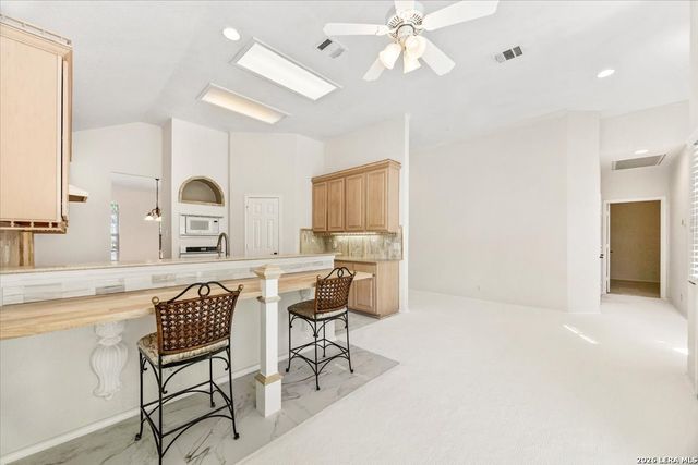 30 Amber Frst, San Antonio, TX 78232