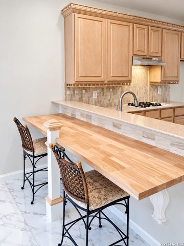 30 Amber Frst, San Antonio, TX 78232