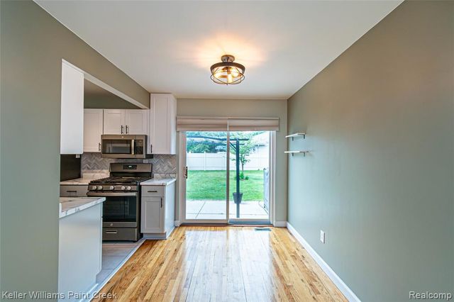 11401 Messmore Rd, Utica, MI 48317