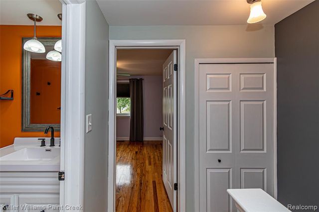 11401 Messmore Rd, Utica, MI 48317