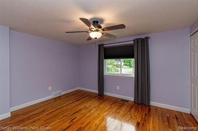 11401 Messmore Rd, Utica, MI 48317