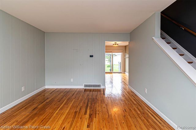 11401 Messmore Rd, Utica, MI 48317