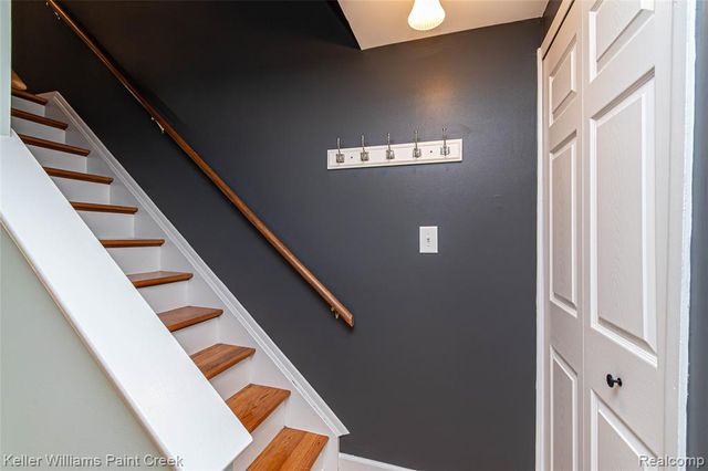 11401 Messmore Rd, Utica, MI 48317