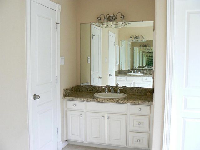 951 Lamonte Lane, Houston, TX 77018