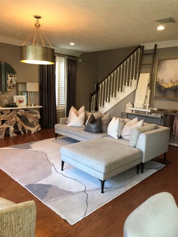 951 Lamonte Lane, Houston, TX 77018