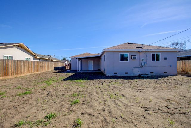 311 Charles Ave, Manteca, CA 95336