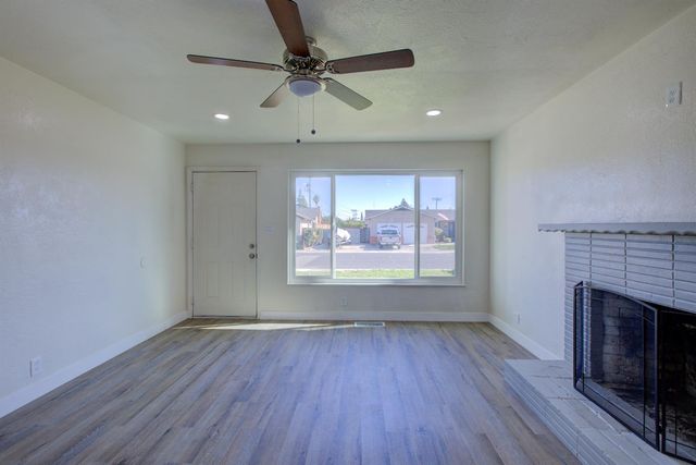 311 Charles Ave, Manteca, CA 95336