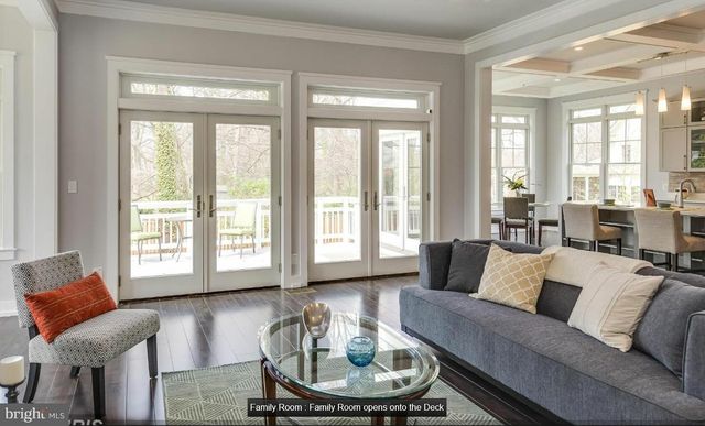 9814 FERNWOOD RD, Bethesda, MD 20817