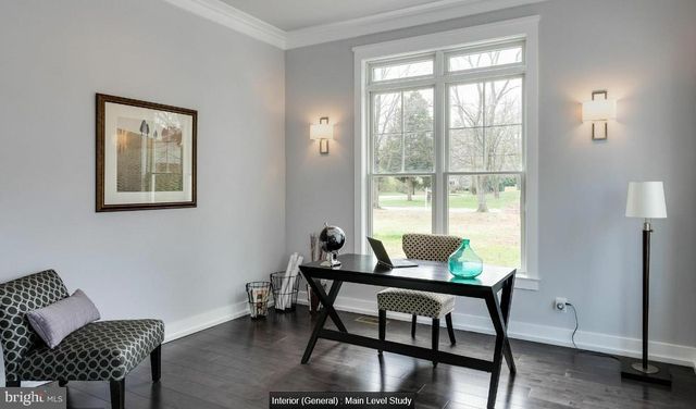 9814 FERNWOOD RD, Bethesda, MD 20817