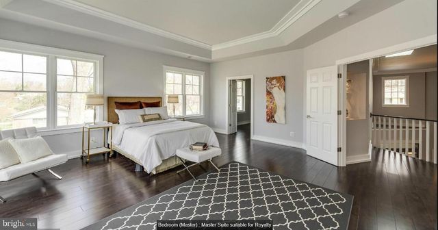 9814 FERNWOOD RD, Bethesda, MD 20817