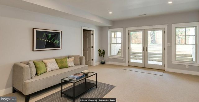 9814 FERNWOOD RD, Bethesda, MD 20817
