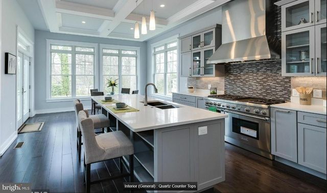 9814 FERNWOOD RD, Bethesda, MD 20817