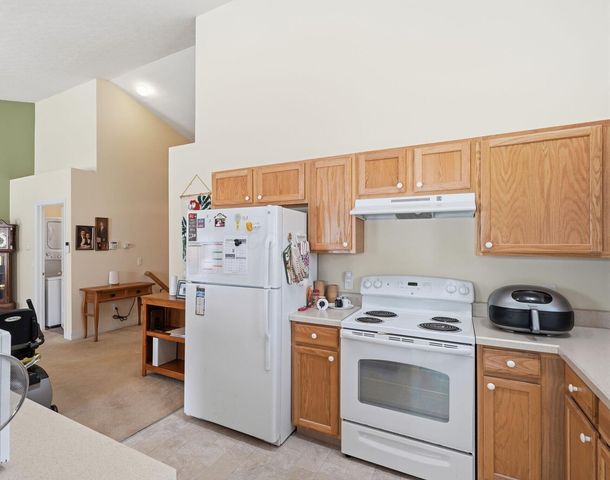 670 Redwood Valley Drive, Blacklick, OH 43004