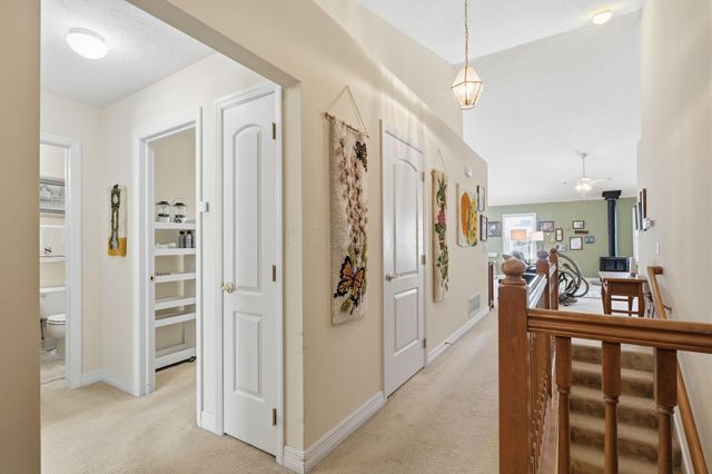 670 Redwood Valley Drive, Blacklick, OH 43004