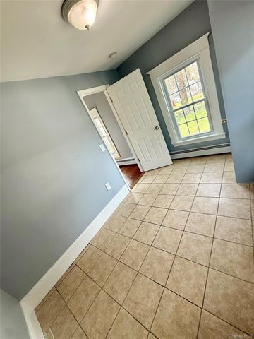 9 Arlington Place, Newburgh, NY 12550
