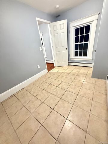 9 Arlington Place, Newburgh, NY 12550