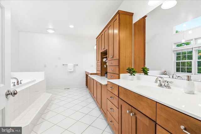 10691 EASTERDAY RD, Myersville, MD 21773