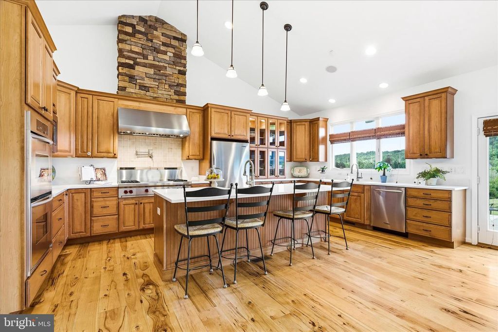 Image 17 of property listing at 10691 EASTERDAY RD, Myersville, MD 21773