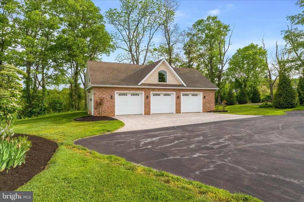 Image 57 of property listing at 10691 EASTERDAY RD, Myersville, MD 21773