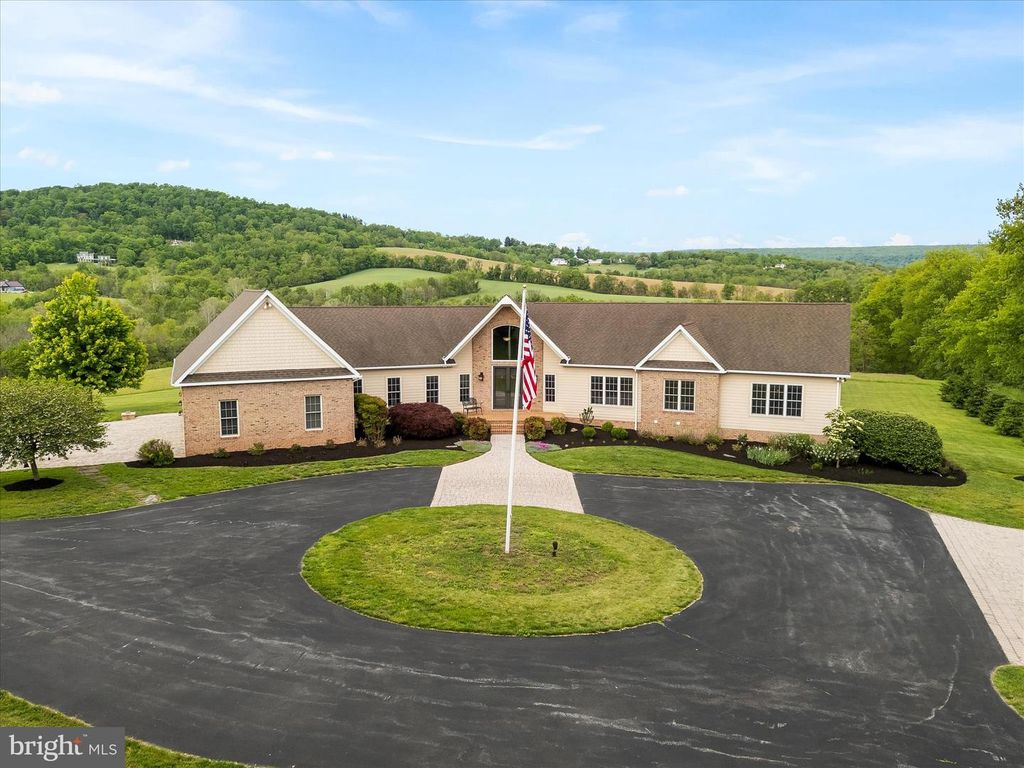 Image 61 of property listing at 10691 EASTERDAY RD, Myersville, MD 21773
