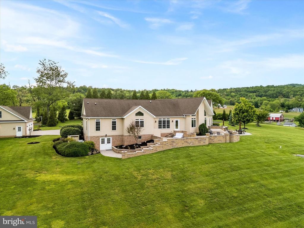 Image 64 of property listing at 10691 EASTERDAY RD, Myersville, MD 21773