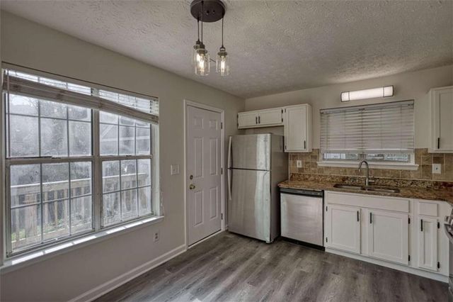 502 N Summit N, Stone Mountain, GA 30083