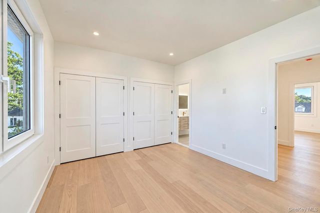 93 Stone, Levittown, NY 11756