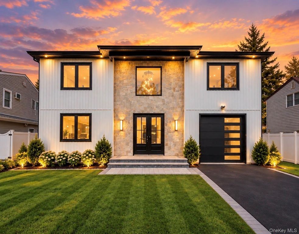 93 Stone, Levittown, NY 11756 — exterior