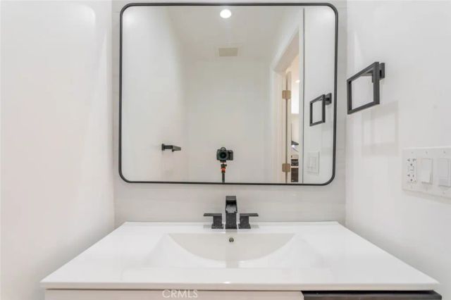 10787 Las Lunitas Avenue, Tujunga, CA 91042