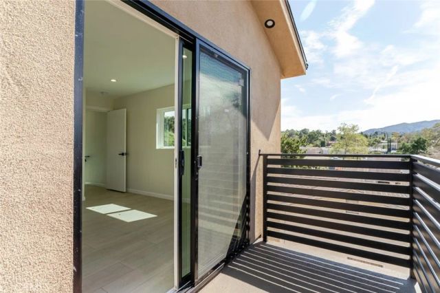 10787 Las Lunitas Avenue, Tujunga, CA 91042