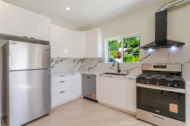 10787 Las Lunitas Avenue, Tujunga, CA 91042