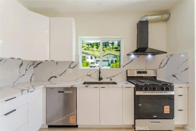 10787 Las Lunitas Avenue, Tujunga, CA 91042
