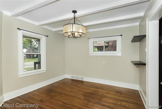 1924 Pinecrest Drive, Ferndale, MI 48220