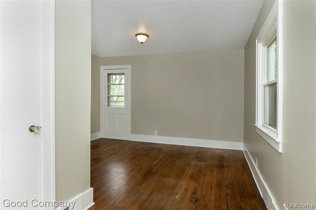 1924 Pinecrest Drive, Ferndale, MI 48220