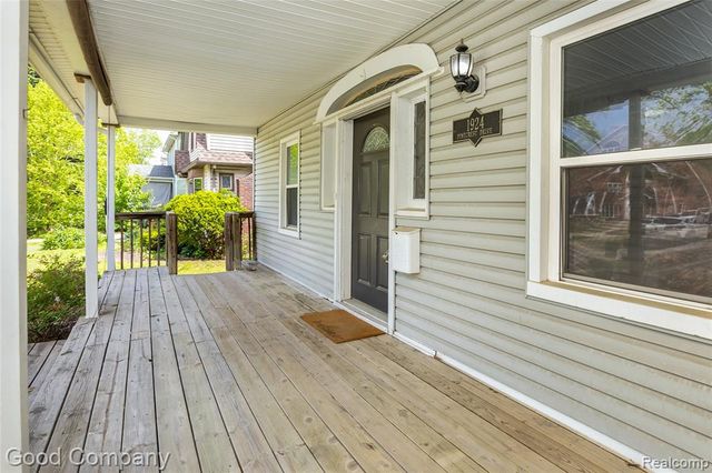 1924 Pinecrest Drive, Ferndale, MI 48220