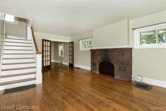 1924 Pinecrest Drive, Ferndale, MI 48220