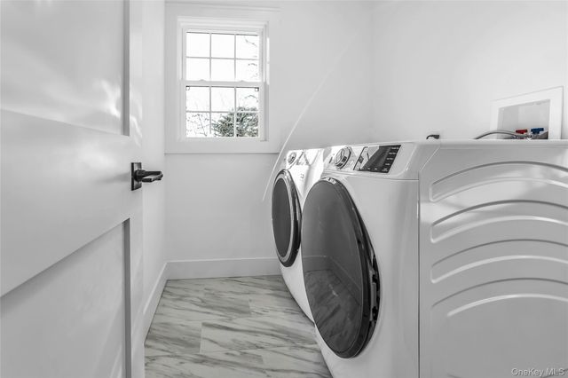 47 Shelter Hill Road, Plainview, NY 11803