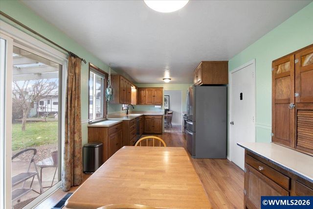 247 Cedar St, Lyons, OR 97358