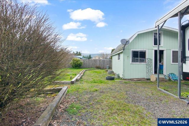 247 Cedar St, Lyons, OR 97358